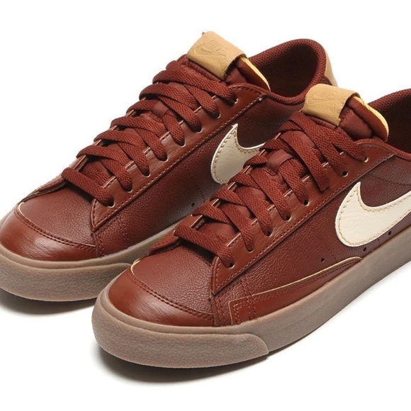 Size 9 - Nike Blazer '77 EMB Low Inspected By Swoosh NEW DQ7670-20 LIMITED-RARE - Picture 1 of 13